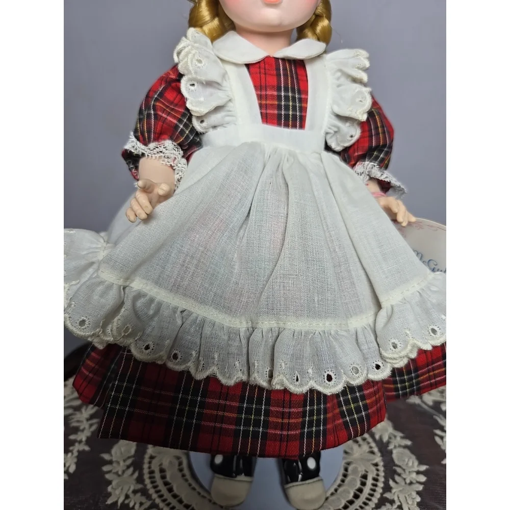 Vintage Doll. Madame Alexander. 